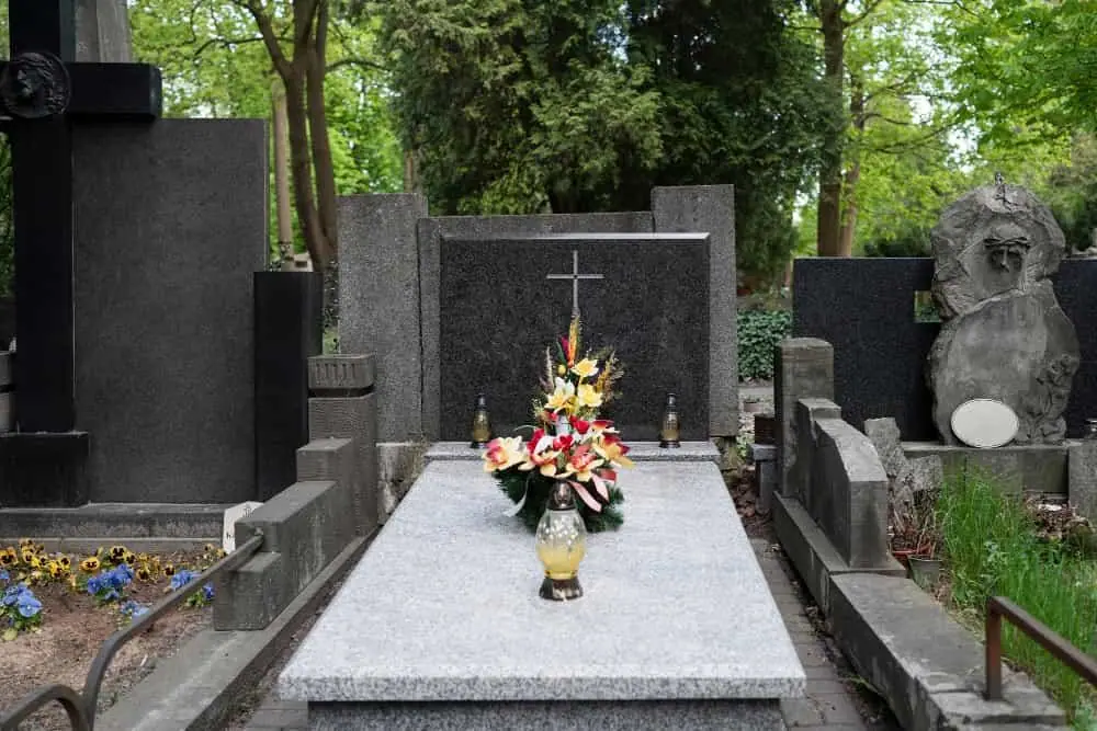 Honoring Loved Ones with Custom-Made Headstones: A Personal Touch