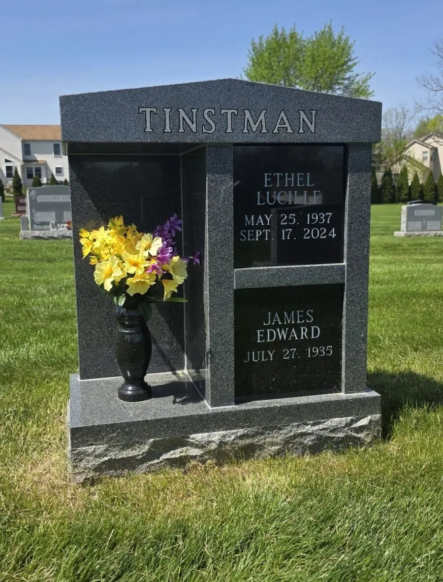 Rooftop Granite memorial in Cloud Grey, by Stoltz Memorials