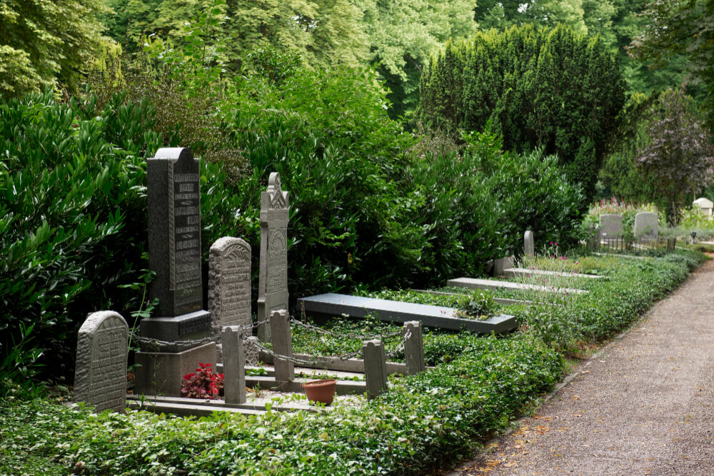 Choosing the Perfect Memorial A Guide to Customizing Headstones