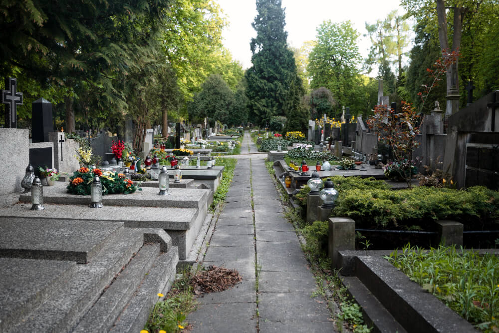Forever-Remembered-The-Art-of-Stoltz-Memorial-Headstones