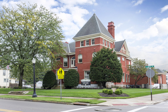 Gebhart-Schmidt-Parramore Funeral Home Miamisburg, Ohio