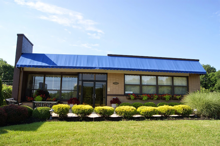 Wyers-Bollinger Funeral Chapel Elyria, Ohio