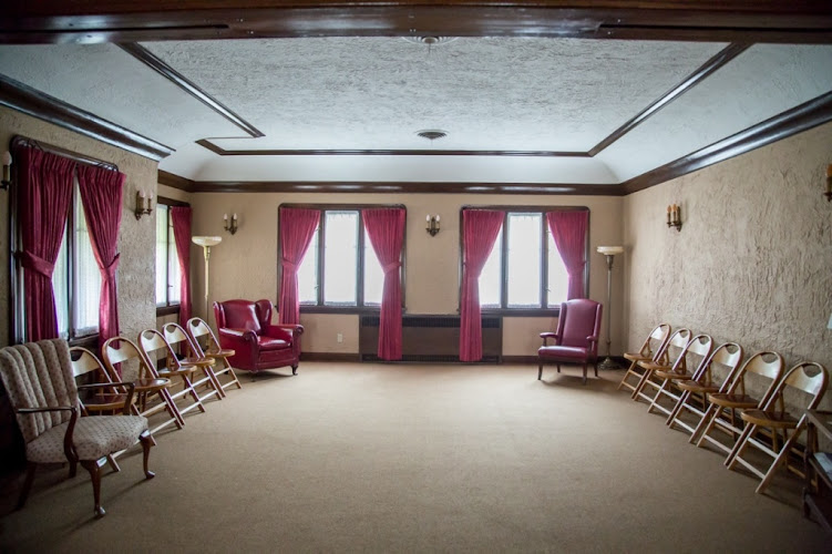 Spear-Mulqueeny Funeral Home Fairport Harbor, Ohio