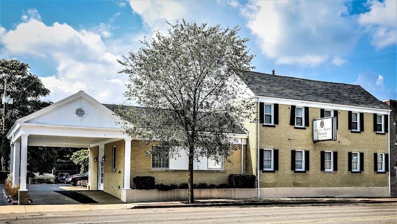 Hennessy-Bagnoli-Moore Funeral Home Akron, Ohio