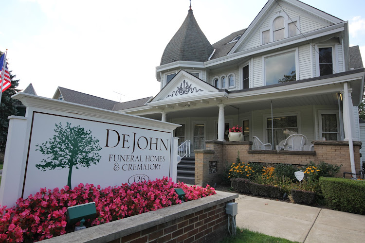DeJohn Funeral Homes & Crematory (formerly Ritondaro) Chardon, Ohio